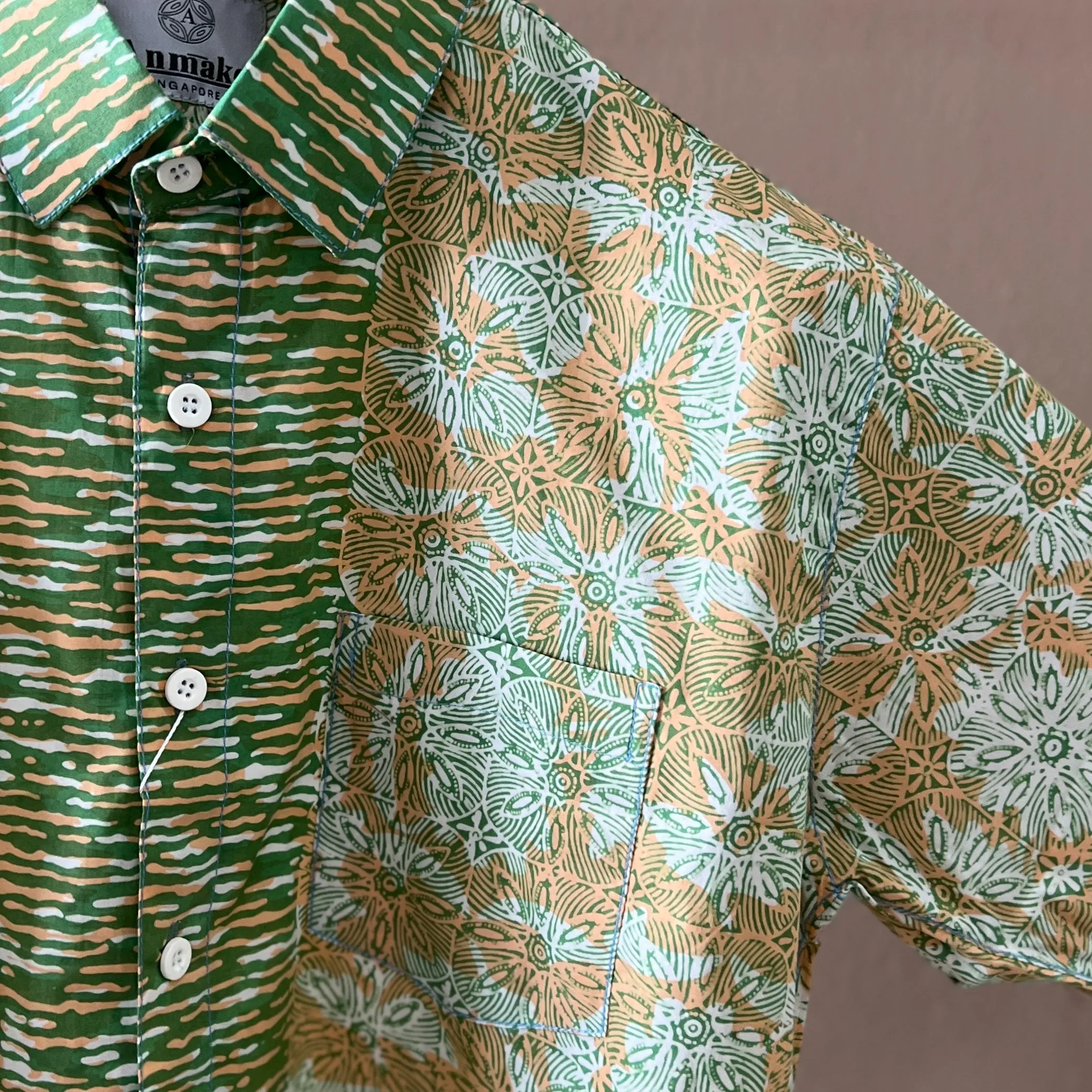 Batik Men's Short Sleeve Shirt