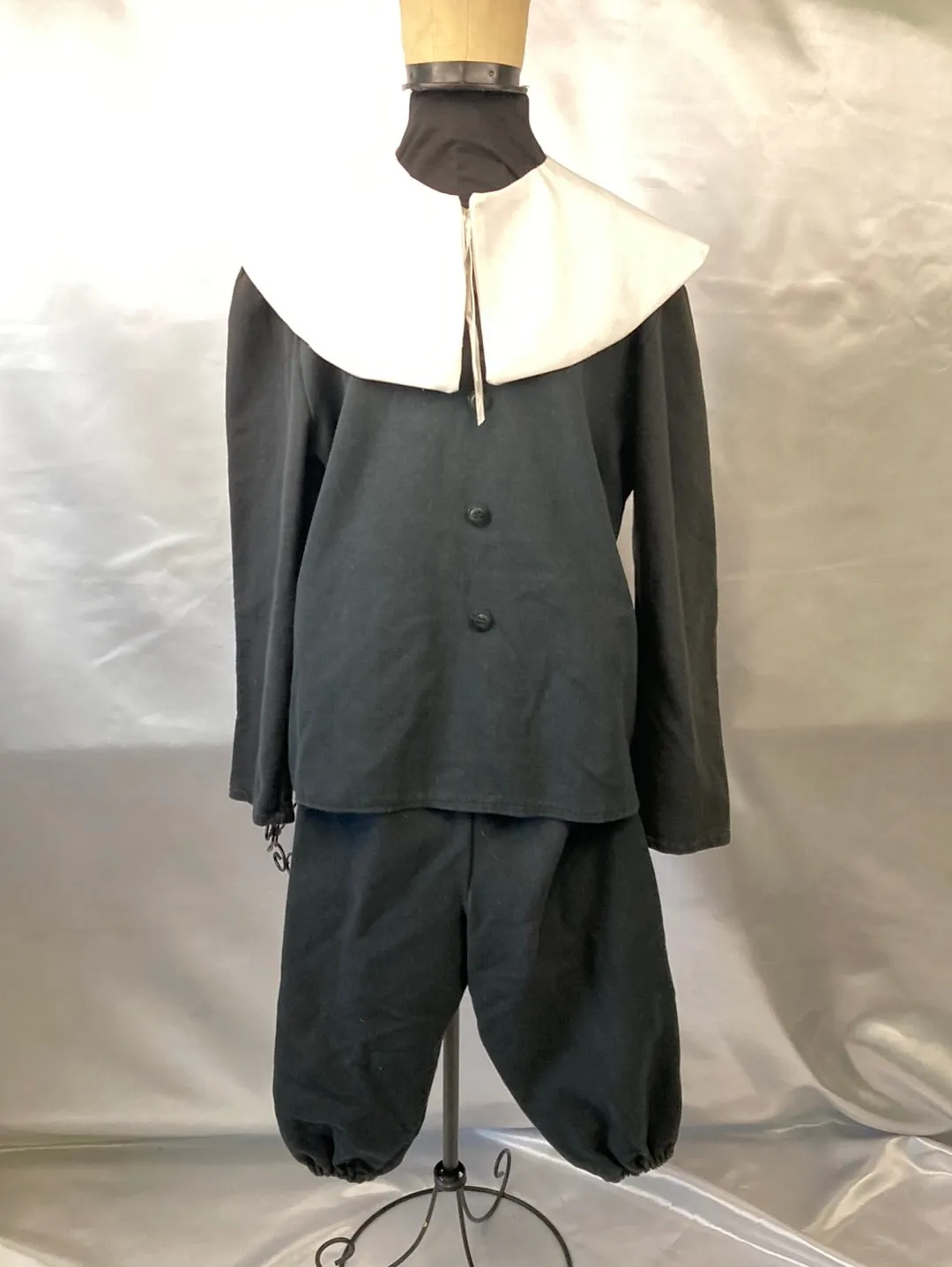 Pilgrim Boy Costume  Child Large - Preowned